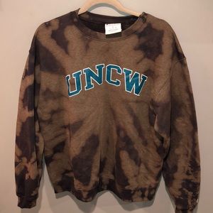 UNCW bleached crewneck❤️